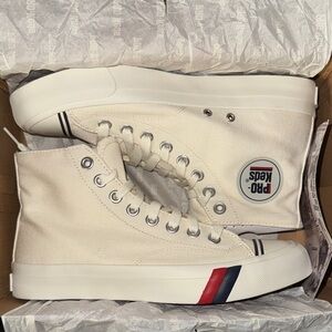 New Keds Pro-Keds unisex Royal Hi Lace-up sneaker. Size8M. Original box